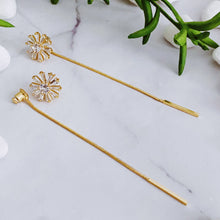 Load image into Gallery viewer, Edelweiss Backdrop Earrings - Gold