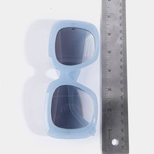 Load image into Gallery viewer, Chunky Oversized Square Sunglasses