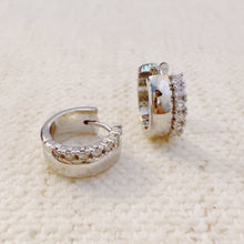 Load image into Gallery viewer, Glam Edge Sculpted Huggie Earrings