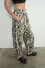 Load image into Gallery viewer, Aaron & Amber Leopard Relaxed Fit Pull-on Pant
