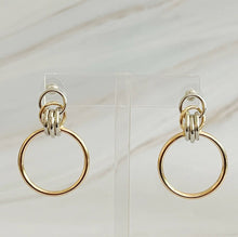 Load image into Gallery viewer, Knock On The Beauty Hoop Earrings
