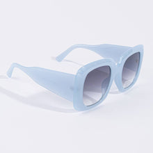 Load image into Gallery viewer, Chunky Oversized Square Sunglasses