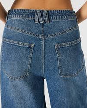 Load image into Gallery viewer, Steve Madden Mellie Jean