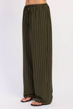 Load image into Gallery viewer, Emory Park Relaxed Fitted Stripe Pant
