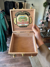 Load image into Gallery viewer, Handmade Cigar Box Purse
