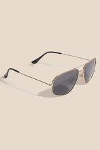 Load image into Gallery viewer, Sporty Wire Aviator Sunglasses
