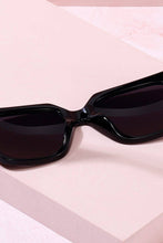 Load image into Gallery viewer, Vacay Mode Activated Sunglasses: Black/Black
