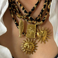 Load image into Gallery viewer, Leopard Velvet Cord Necklace
