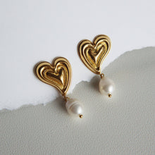 Load image into Gallery viewer, Pearl Drop Heart Earrings
