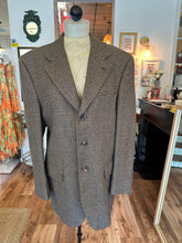 Load image into Gallery viewer, Vintage Burberry Houndstooth Men’s Wool Blazer
