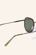 Load image into Gallery viewer, Hexagon Wire Metallic Trim Sunglasses
