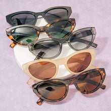 Load image into Gallery viewer, Retro Cat Eye Frames Sunglasses
