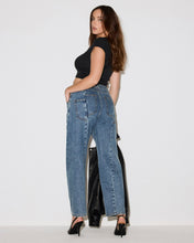 Load image into Gallery viewer, Steve Madden Seamed Sydnee Jean
