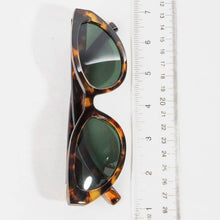 Load image into Gallery viewer, Retro Cat Eye Frames Sunglasses
