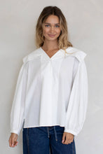 Load image into Gallery viewer, Things Between Collar Button-down Top
