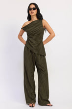 Load image into Gallery viewer, Emory Park Relaxed Fitted Stripe Pant
