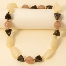 Load image into Gallery viewer, Marble Resin And Metallic Beads Necklace
