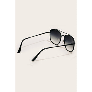 Metallic Wire Frame Aviator Sunglasses