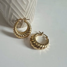 Load image into Gallery viewer, Harper Hoops | Chunky Croissant Hoops
