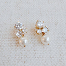 Load image into Gallery viewer, Golden Sparkle Pearl Drop Earrings
