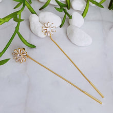 Load image into Gallery viewer, Edelweiss Backdrop Earrings - Gold

