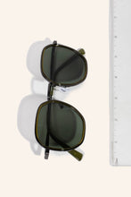 Load image into Gallery viewer, Hexagon Wire Metallic Trim Sunglasses
