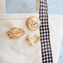 Load image into Gallery viewer, Retro Script Golden Mother Brooch Pin
