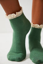 Load image into Gallery viewer, Free People Beloved Waffle Knit Ankle Socks
