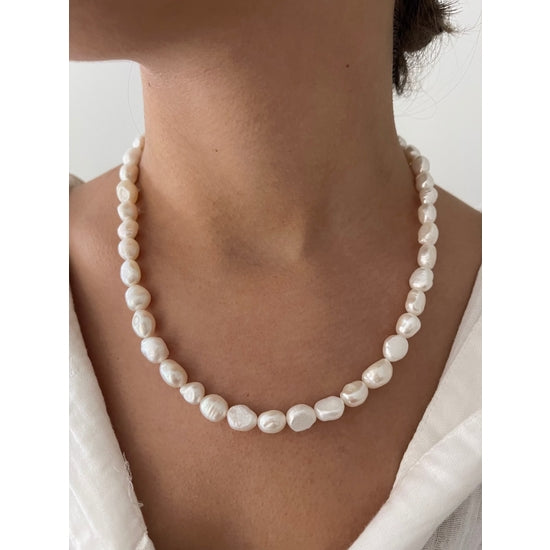 ALV Pearl Necklace